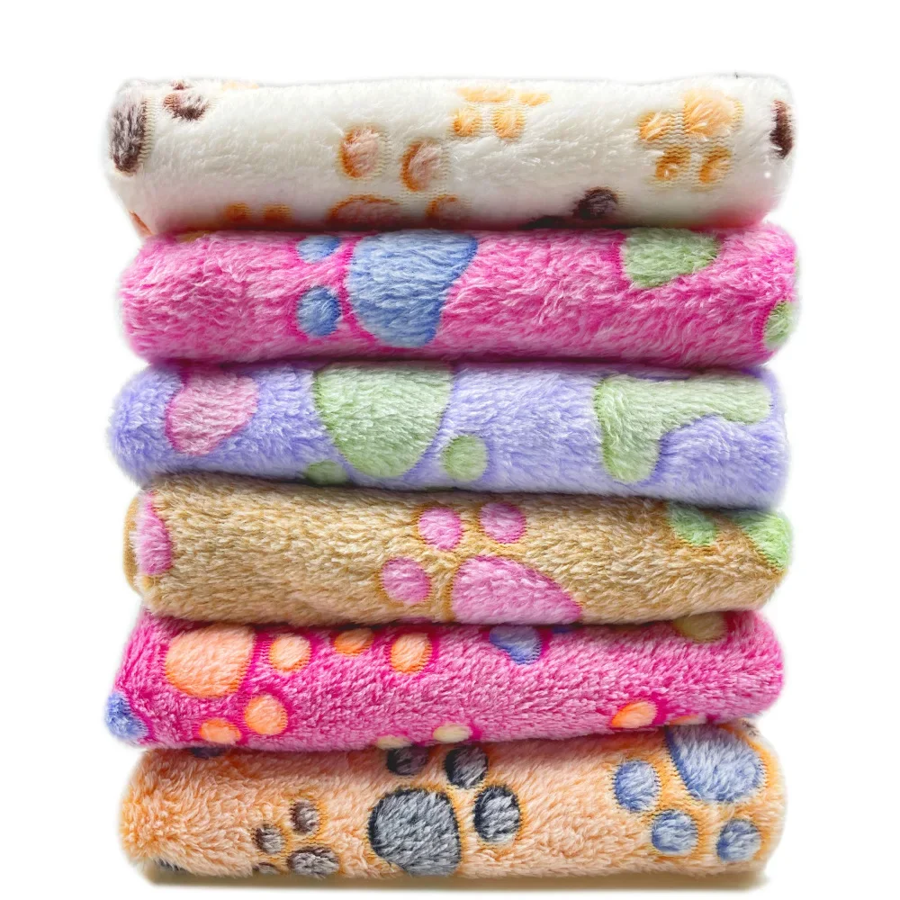 Pet Blanket All Season Blanket Warm Sleeping Mat Coral Fleece Paw Print Blanket Cat and Dog Mat