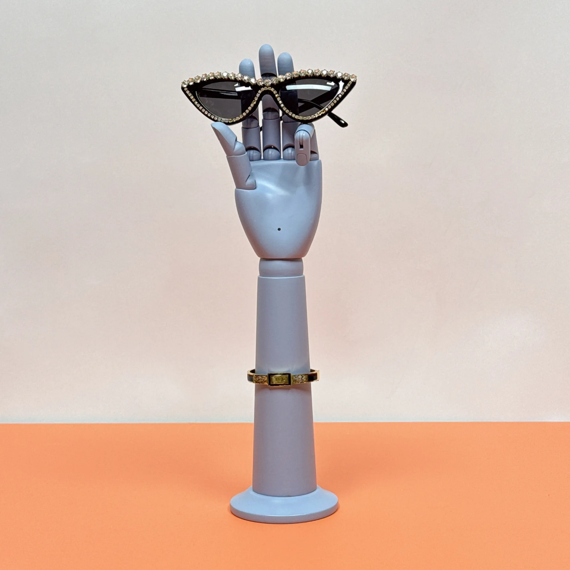 Manichino colorato a mano e mani finte Modello di visualizzazione Prop Accessori per gioielli a mano Ciondolo ad anello Mostra finestra a mano congiunta