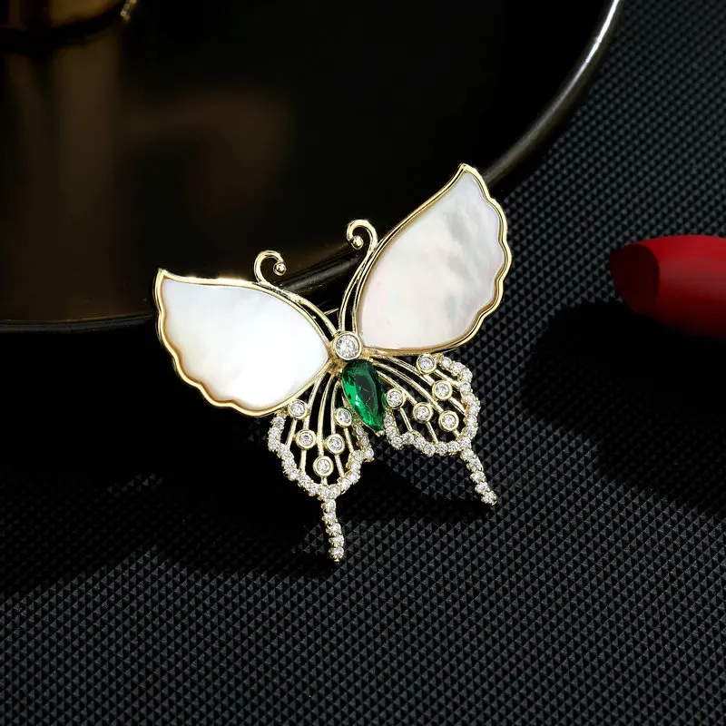 Chinese Style Auspicious Lucky Butterfly Brooch Natural Mother Of Pearl Inlaid Rhinestone Pin For Winter Coat Daily Wear Jewelry