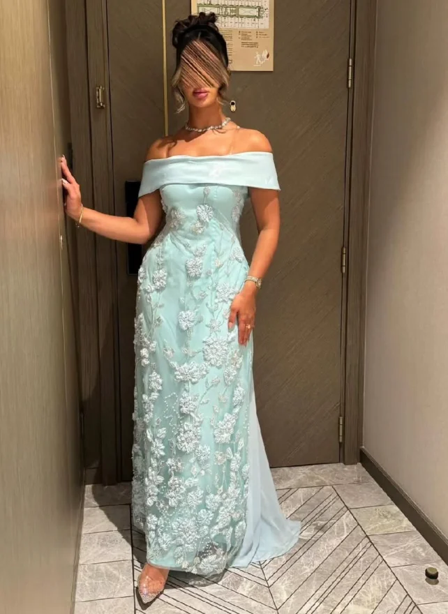 Op maat gemaakt Hoge kwaliteit Mouwloos Schouderafhangend Enkellengte Sweep Trein Gala Ruglooze Applicaties Vestidos De Gala فسات wwwة