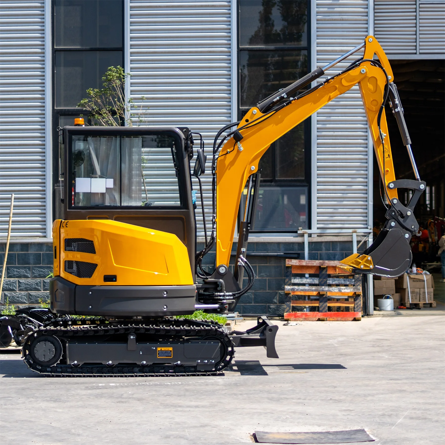 

YG Customized 3800KGS Mini Excavator YG-38 Closed Cabin With EURO V Emission Engine Minibagger