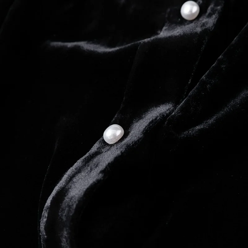 Birdtree, bluzka z aksamitu jedwabnego morwy 100%, damska miękka bluzka z okrągłym dekoltem i rękawami typu lampion, zapinana na guziki, czarna koszula na jesień 2025, T5D122JF