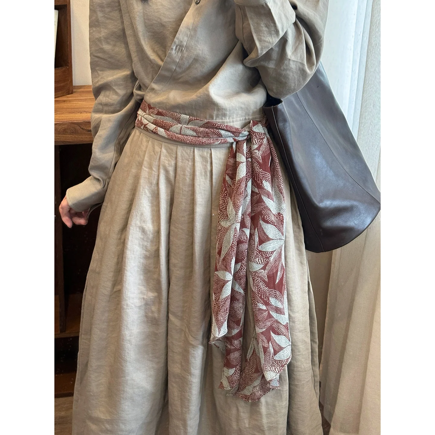 وشاح رقبة فني بنقاط بنية للنساء، طويل ومتعدد الاستخدامات، بأسلوب كوري عصري، إكسسوار موسمي للربيع والخريف