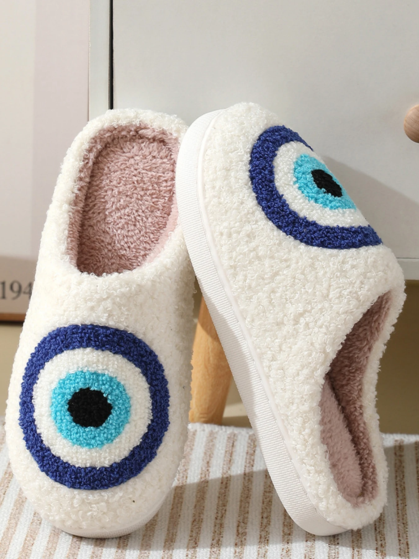 Cartoon Blue Eye Fluffy Fur Slippers Women Warm Closed Toe Cute Plush Cotton Slippers 2023 Home Soft Winter Indoor Shoes