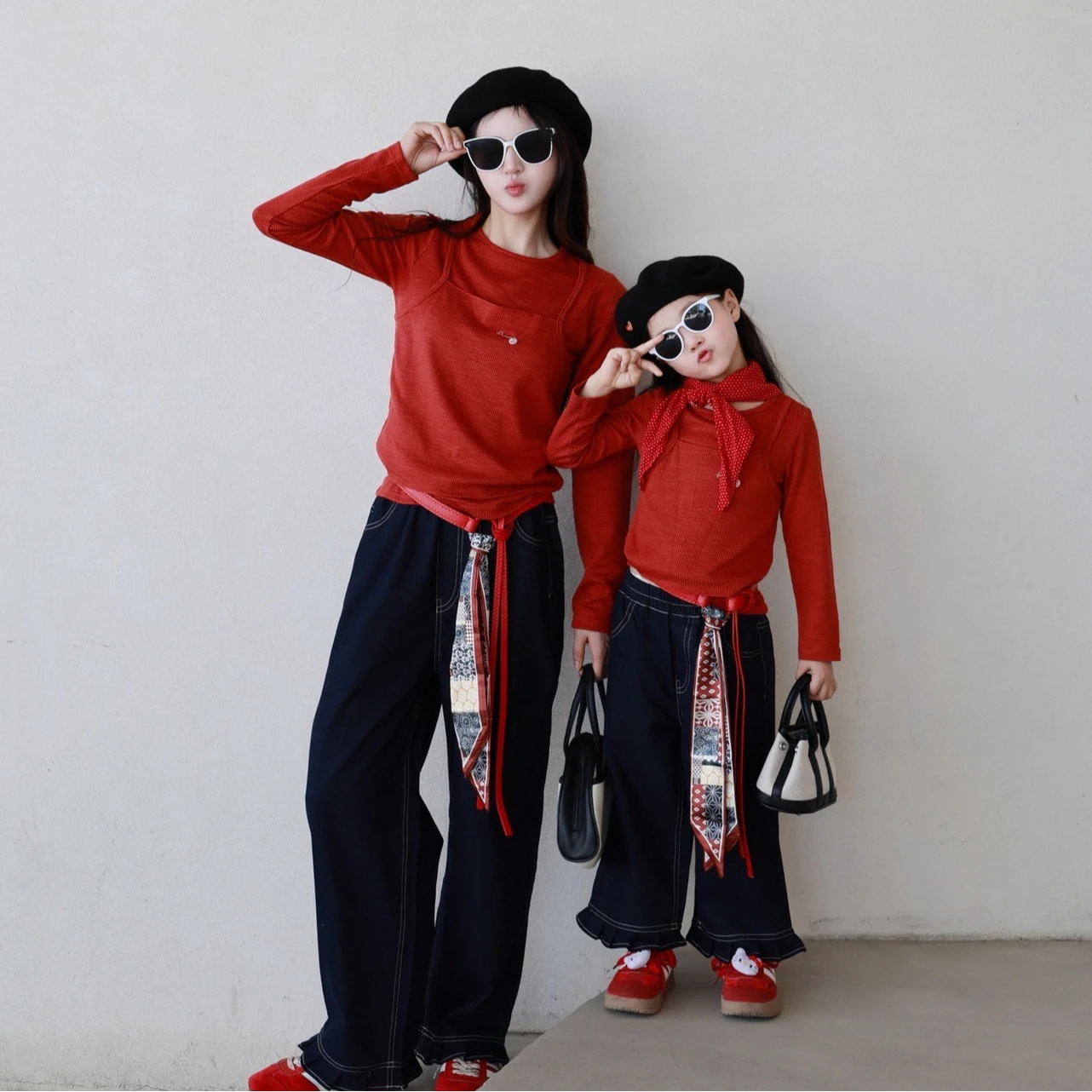 

Mother Daughter Matching Outfit Red Blouse Slim Straight Jeans Pants Soft Denim 2025 New Mom and Baby Girls Clothes