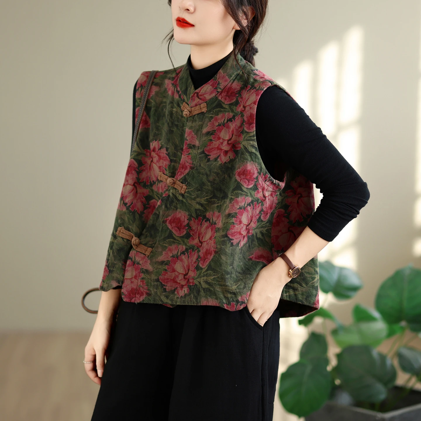 New Chinese Style Printed Short Sleeveless Jacket Versatile Retro Early Autumn New Model Women's Fashionable Top Cotton Polye...
