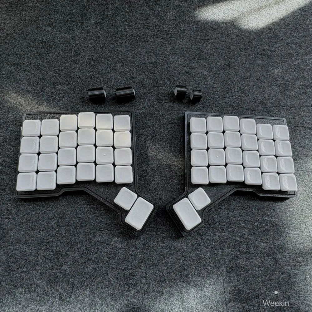 

Gemini Split Keyboard Low Proflie Kailh Choc V1 Switch HotSwap Mechanical Keyboard Wired Ergonomics QMK Vial RGB Gaming Keyboard