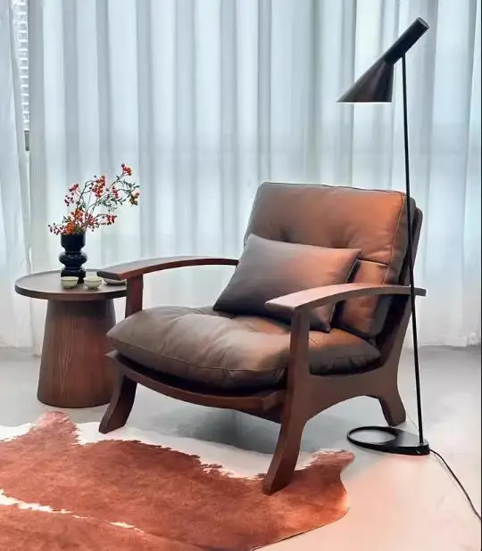 

Скандинавское простое кресло для отдыха из цельного дерева, ретро-приемник, одиночный диван, кресло, роскошный креативный светильник для гостиной