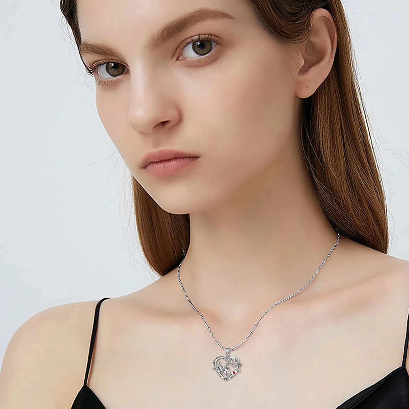 Alice The Wonderland Movie Same Necklace Cute Animal Rabbit Heart Pendant Choker Alice Jewelry Girl Trendy Necklace for Women