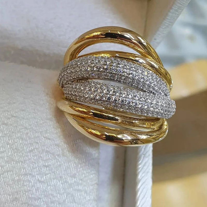 Huitan Unregelmäßige mehrschichtige Ringe für Frauen, luxuriöse zweifarbige Zirkonia-Ringe für den täglichen Gebrauch, Party, moderne Mode, Damenschmuck