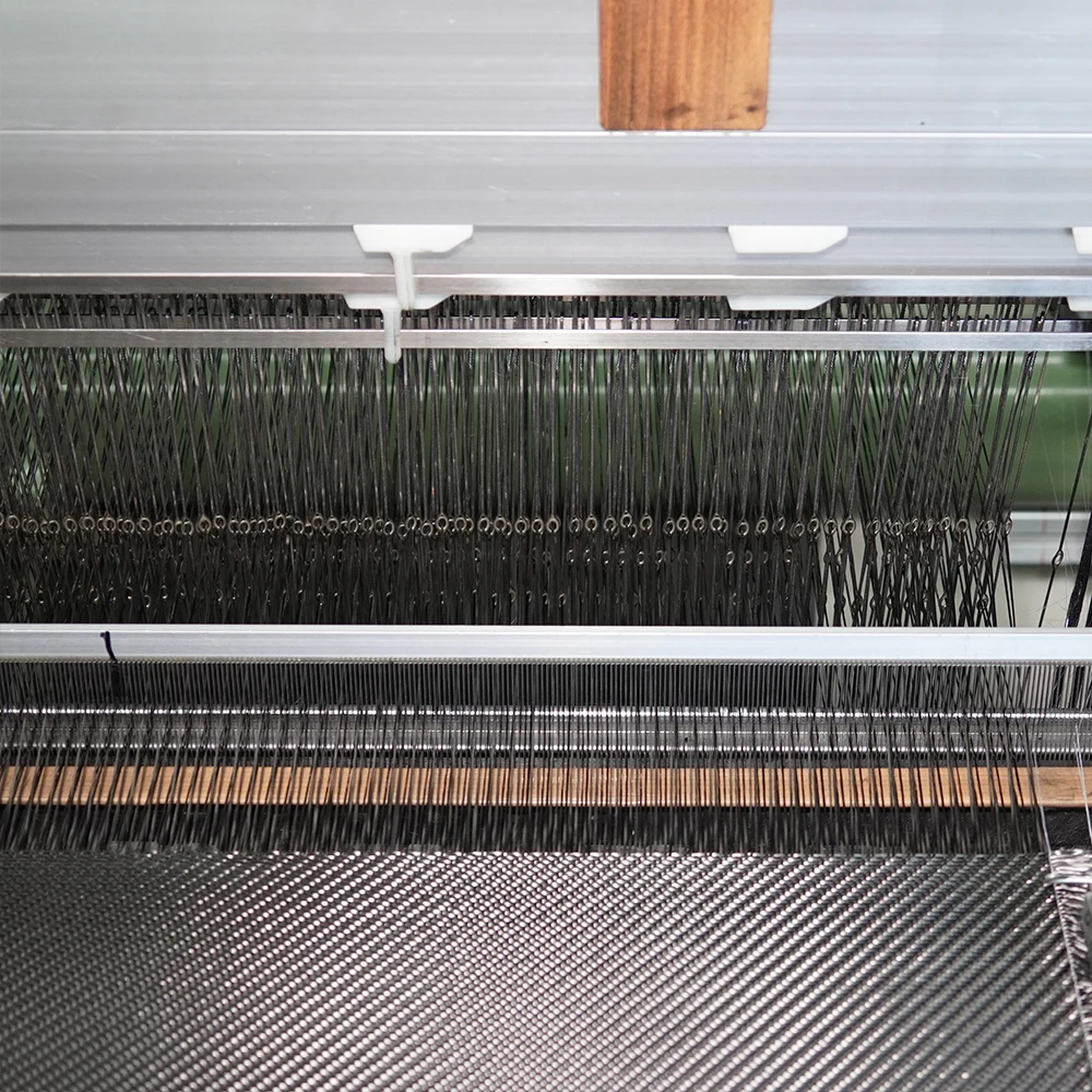 3K 200-240GSM 2x2 Dikişli Karbon Fiber Kumaş, kompozit kalıplama ve mekanik güçlendirme için dayanıklı endüstriyel dokuma kumaş