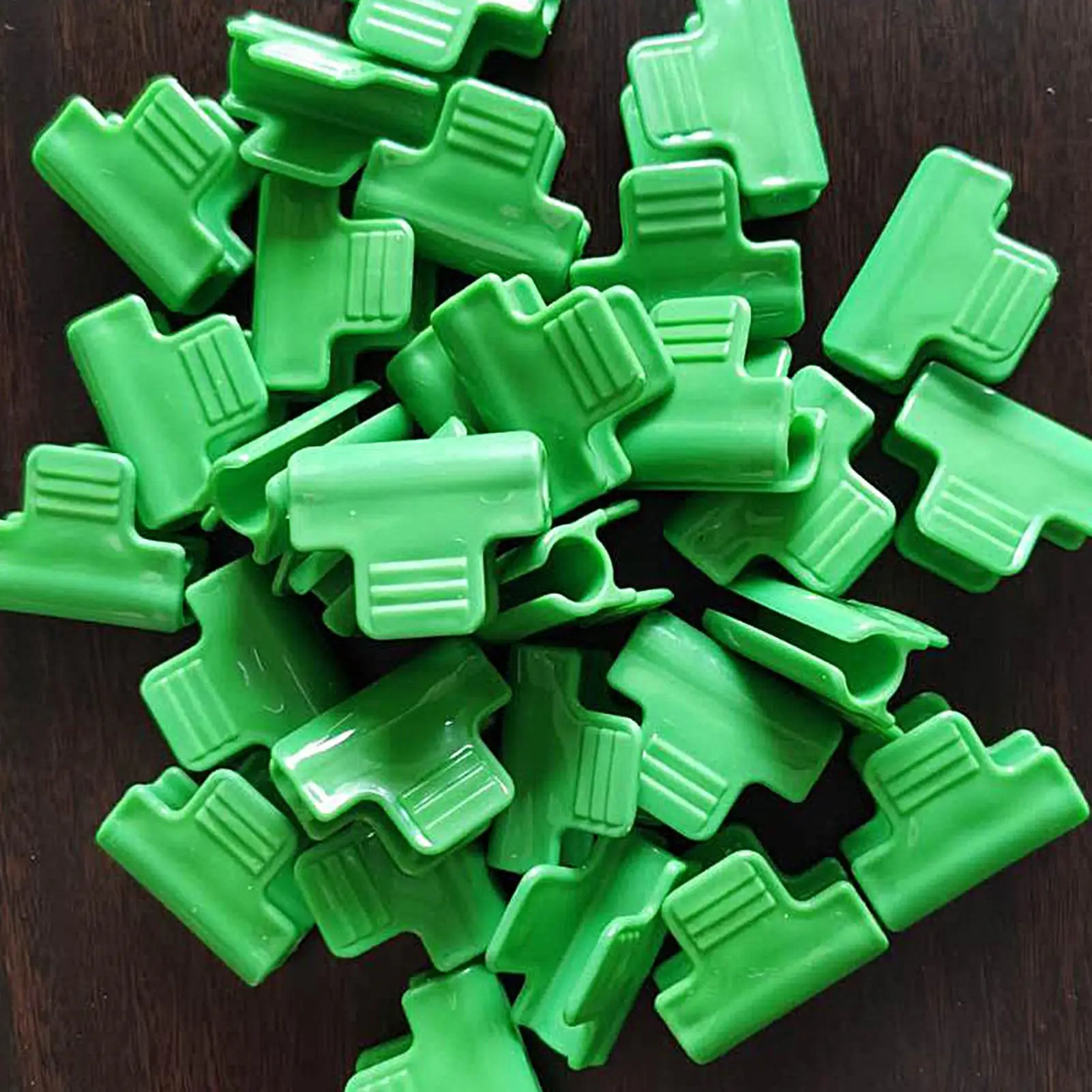 

Garden Netting Clips 100 Pieces Plant Row Cover Clips Reusable Clamp For Planting Frame Covering Netting Garden Hoop Winter