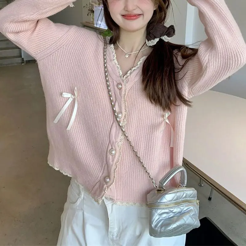 

Sweet V-Neck Lace Spliced Sweaters Autumn Winter Fashion Bow Loose Basic Female Clothing Pearl Single-breasted Knitted Cardigan