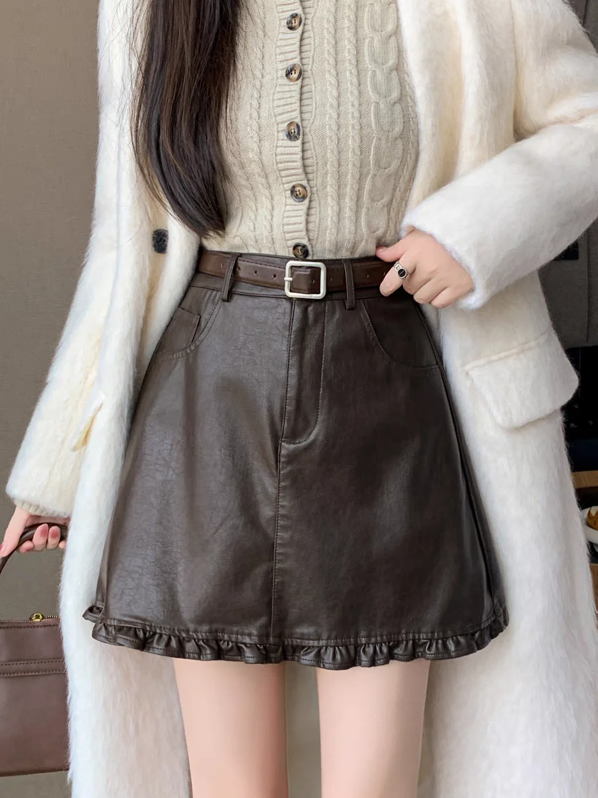 2026 Fall New Women's PU Faux Leather Mini Skirts Ruffle Trim High Waist Slimming Vintage A-Line Short Skirt Sweet Streetwear