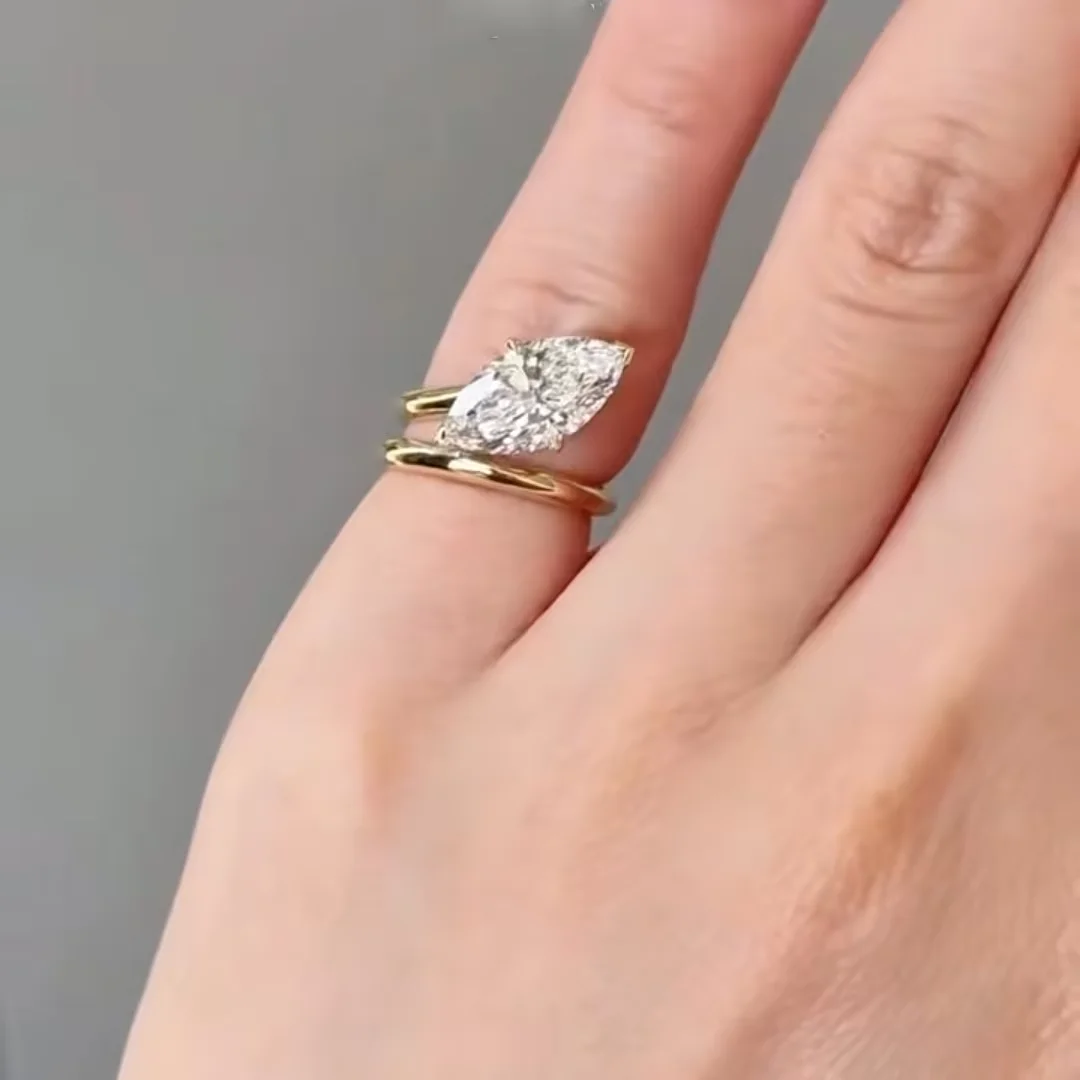 Women's 14K Gold Double Layer Moissanite Diamond Engagement Ring