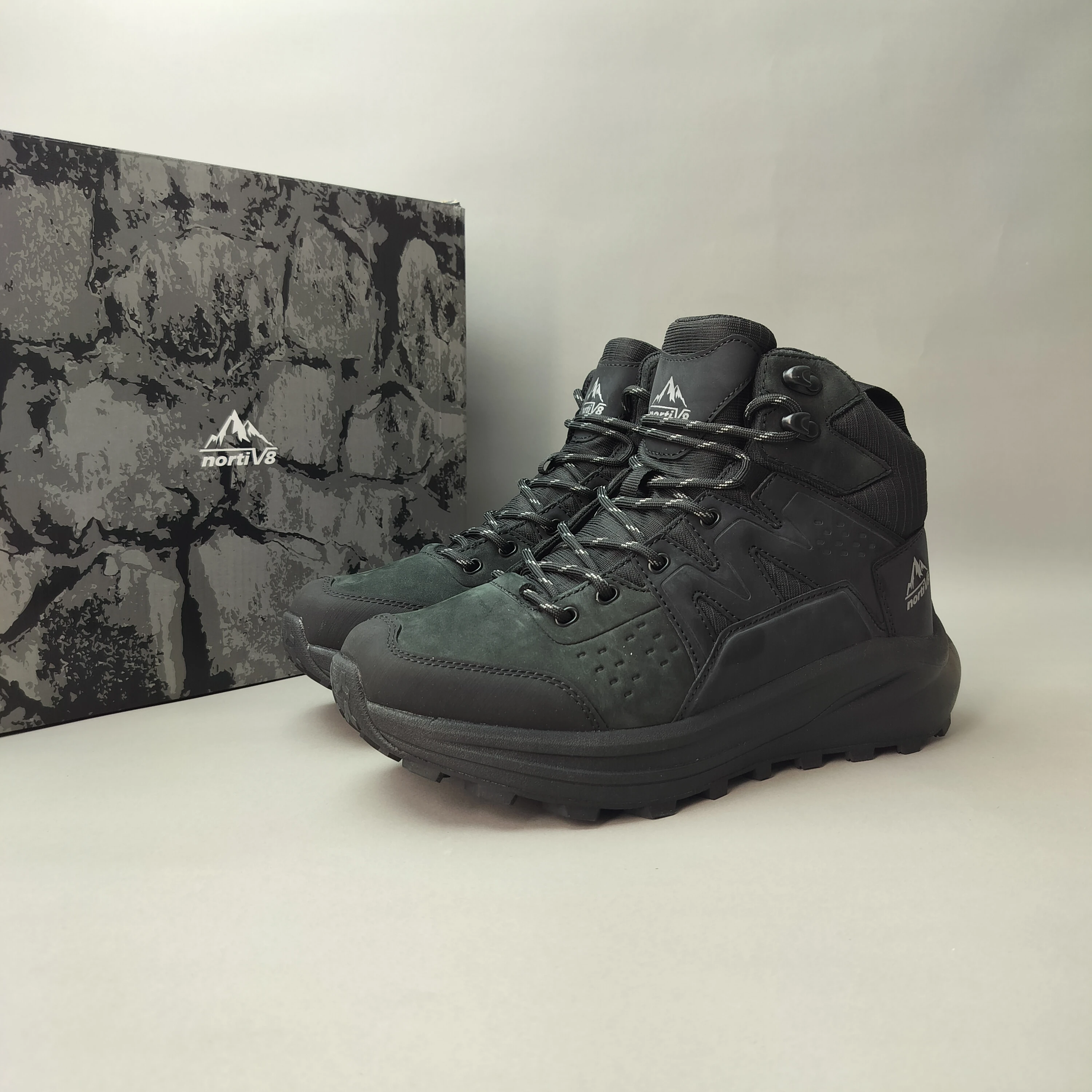 

Men's Hiking Boots Comfortable and versatile hiking boots for men and women Outdoor hiking, walking and sports footwear
