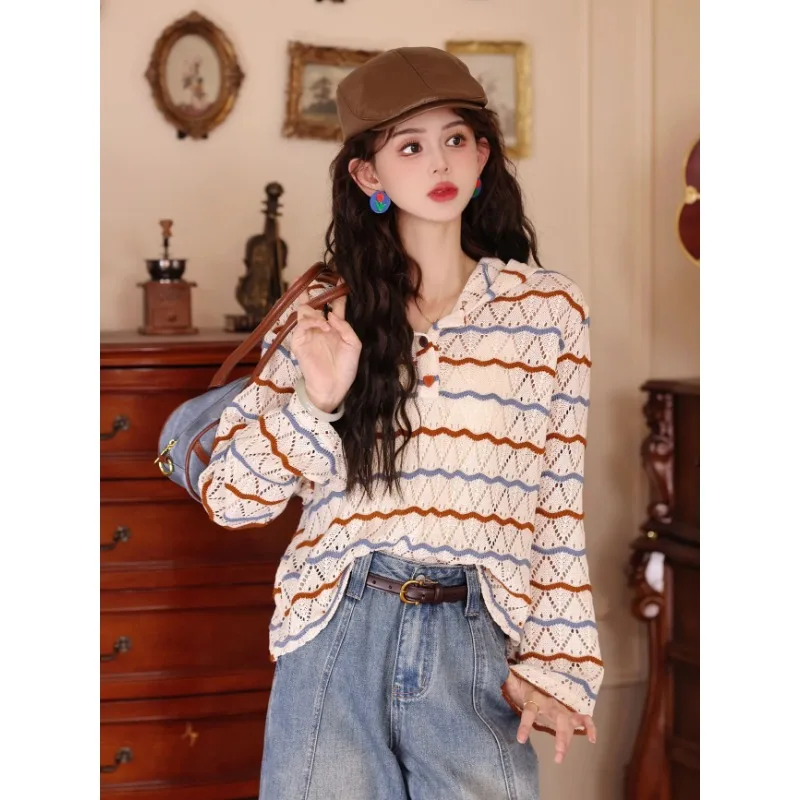 

Женский полосатый свитер с капюшоном в стиле ретро, универсальный повседневный пуловер ранней осени с верхом и пуговицами