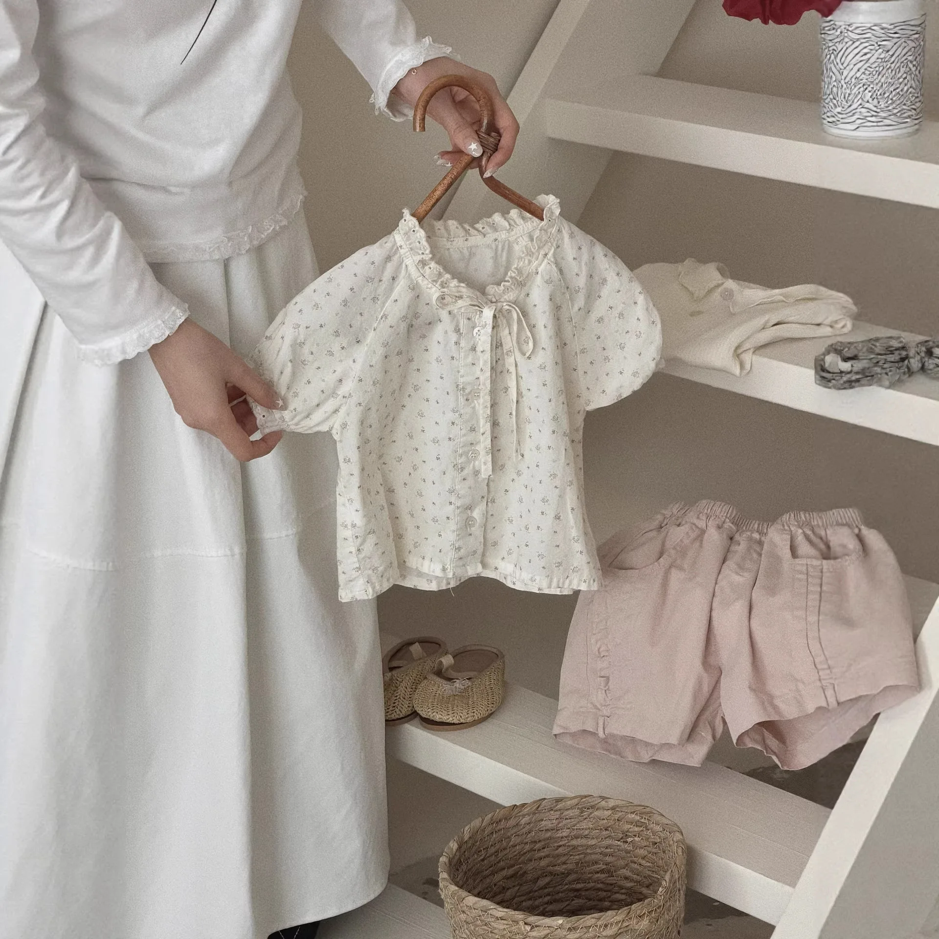 Girls Suit 2026 Spring and Summer New Childrens Clothing Korean Girl Baby Broken Flower Doll Shirt Simple Lace Shorts Two Sets