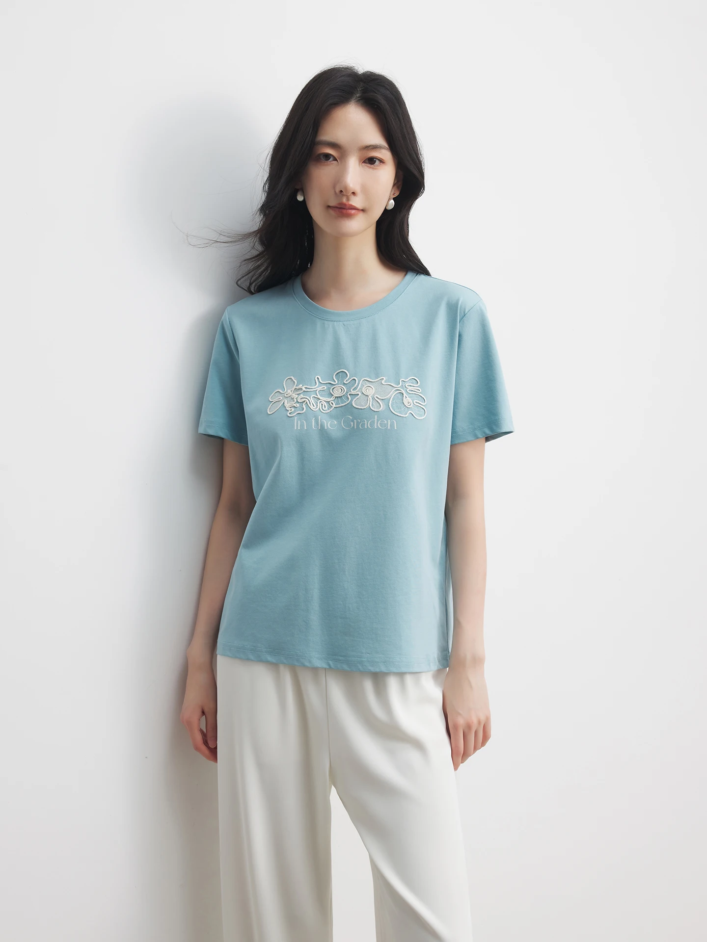 

Annata Blue Floral Print ort Sve Women's T-irt Summer 2025 New Thin Loose Top Breathable Sweat-ng round Ne