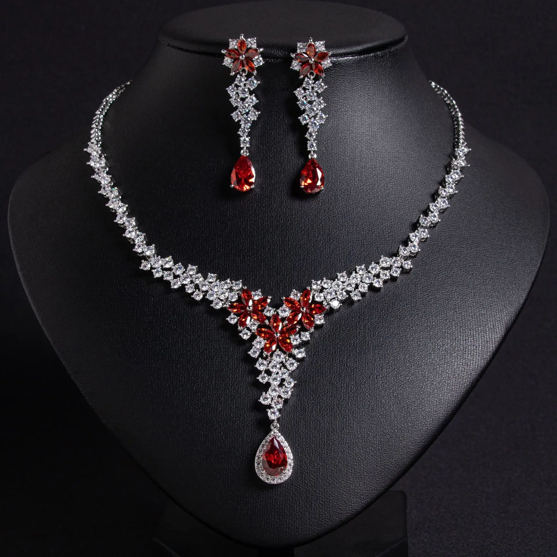 

Stunning Womens Unique Necklace Earrings 2 Piece Sliver Color Jewelry Womens Dress For Holiday Wedding Party Gifts M-790