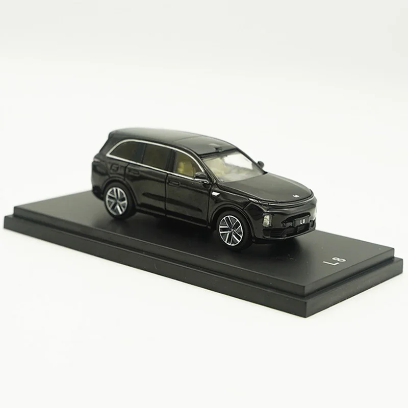 1:64 Scale L8 New Energy SUV Alloy Car Model Collection Ornaments