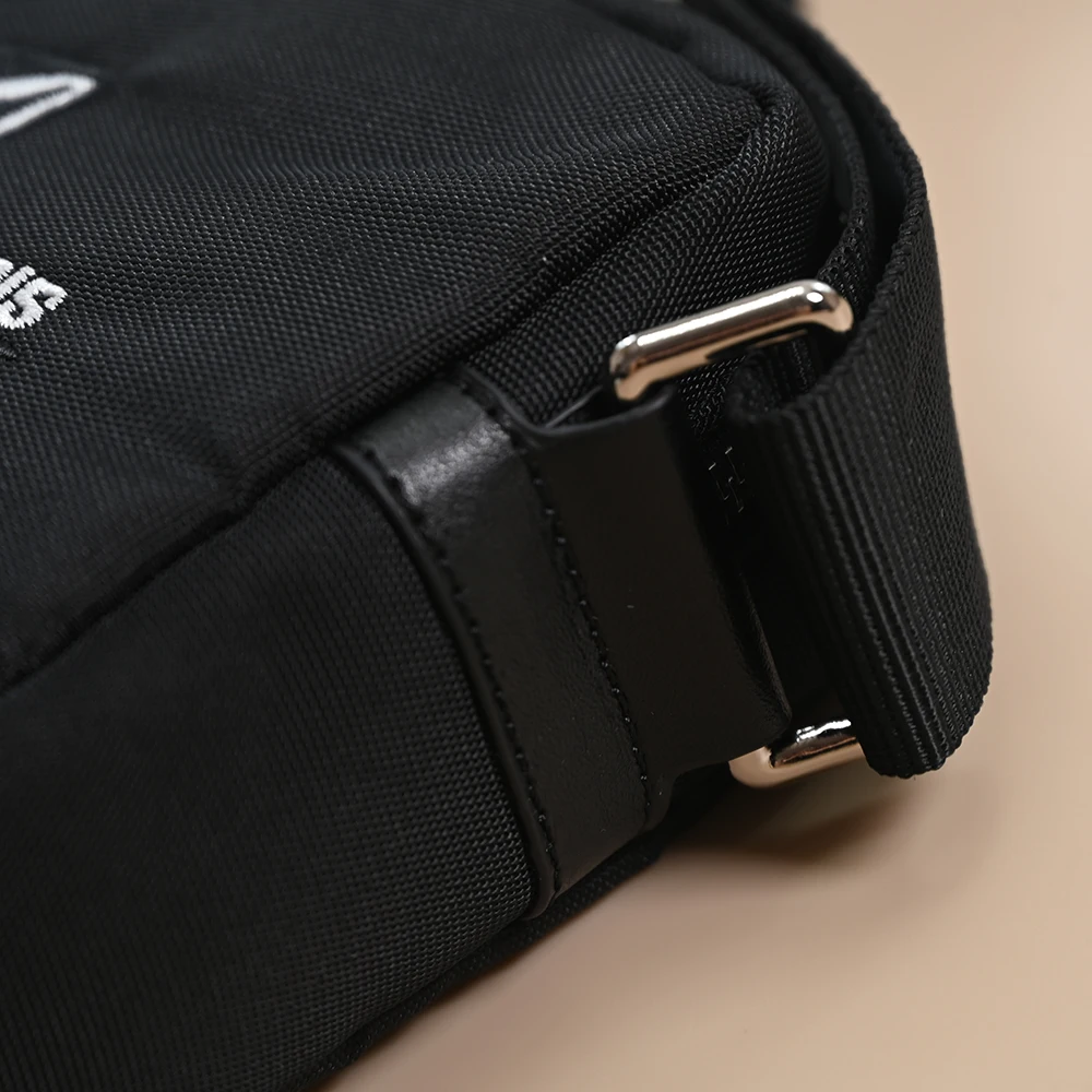 Nuovo modello di cartone animato ricamato Borsa per fotocamera a tracolla singola Sli Borsa casual coreana per il tempo libero Square ape ex