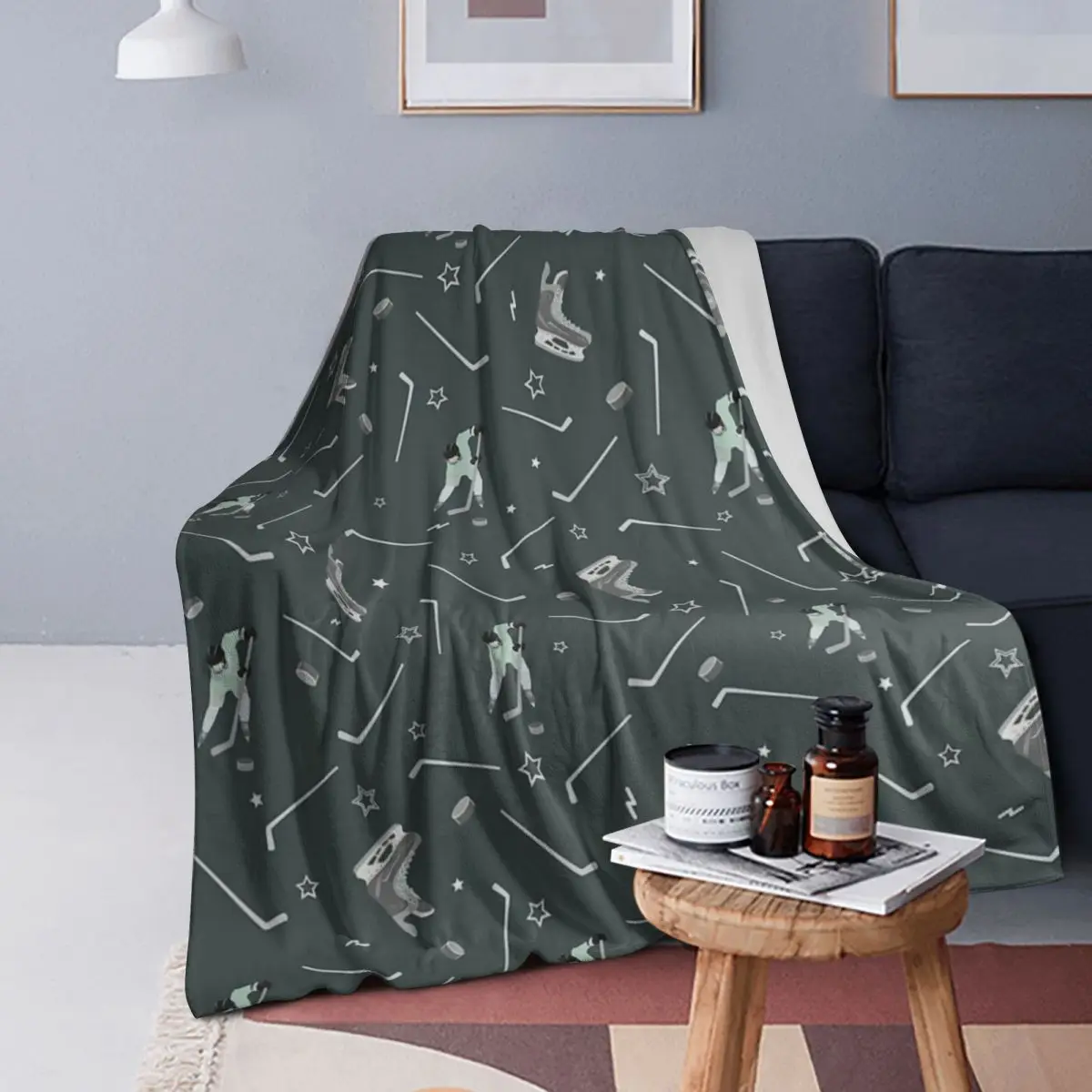 

Ice Hockey Stick, Puck And Skates Blankets Soft Warm Flannel Throw Blanket Bedding for Bed Living room Picnic Travel Home Couch