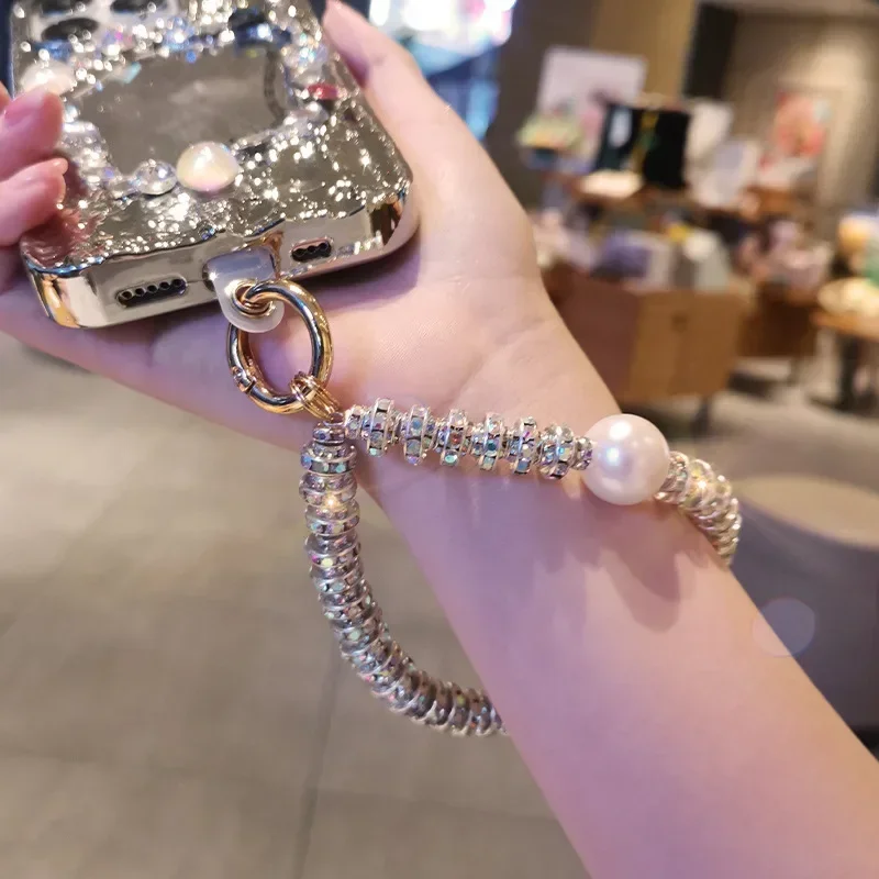 1 Pc Luxury Diamond-encrusted Wrist Chain Short Pearl Diamond Pendant Mobile Phone Case Universal Lanyard Diamond Ring Anti-lost