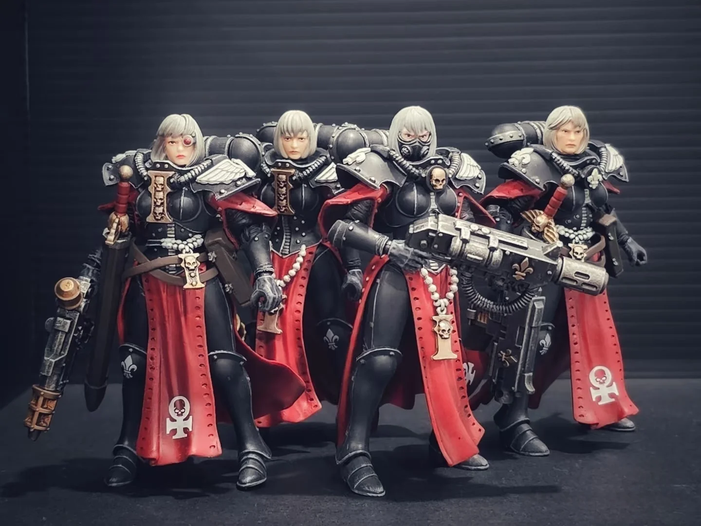 JOYTOY Warhammer 40k 1/18 Actionfigur Adepta Sororitas Battle Sister Superior Imagifier Jurel Anime Militärspielzeugmodell für Fan