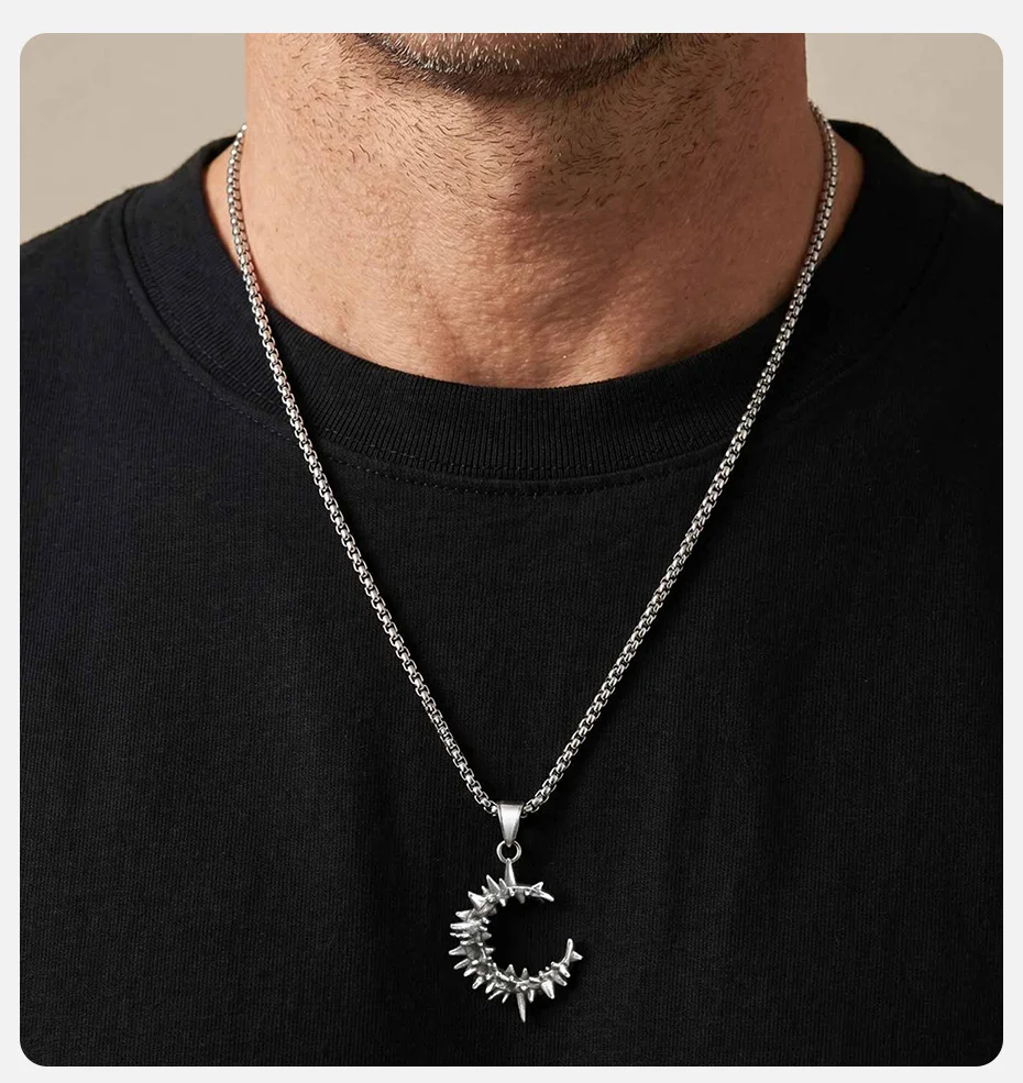 Vnox Spine Moon Anhänger-Halskette für Männer, Edelstahl-Halskette mit gotischem Spitzhalbmond, Hip-Hop-Punk-Schmuck, Geschenk für Geburtstagsfeiern – Detail 2