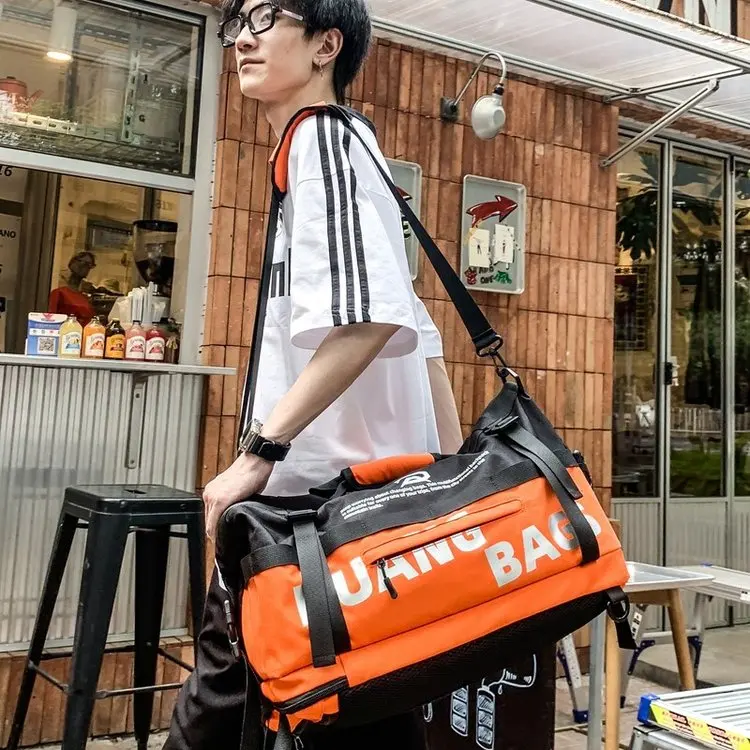 トレンディな多機能大容量旅行バックパックアウトドアクライミングバッグユニセックス学生ブックバッグクールなデュアルショルダーバッグ
