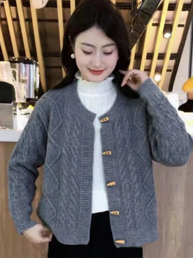 เสื้อสเวตเตอร์ไหมพรมทรงหลวมสำหรับผู้หญิงวัยกลางคน แฟชั่นฤดูหนาว รุ่นใหม่ล่าสุด เสื้อโค้ทยาว