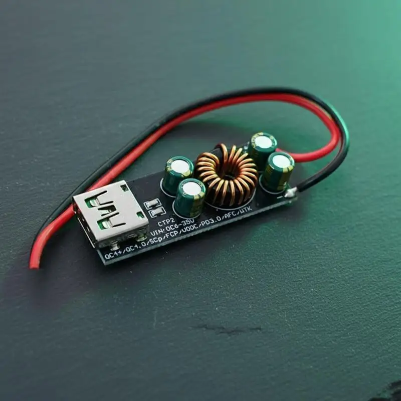 QC4.0 QC3.0 USB Typ-C 6-35V Spannungs-Schnellladegerät für Smartphones, schnelles Laden, für den Einsatz im Büro.