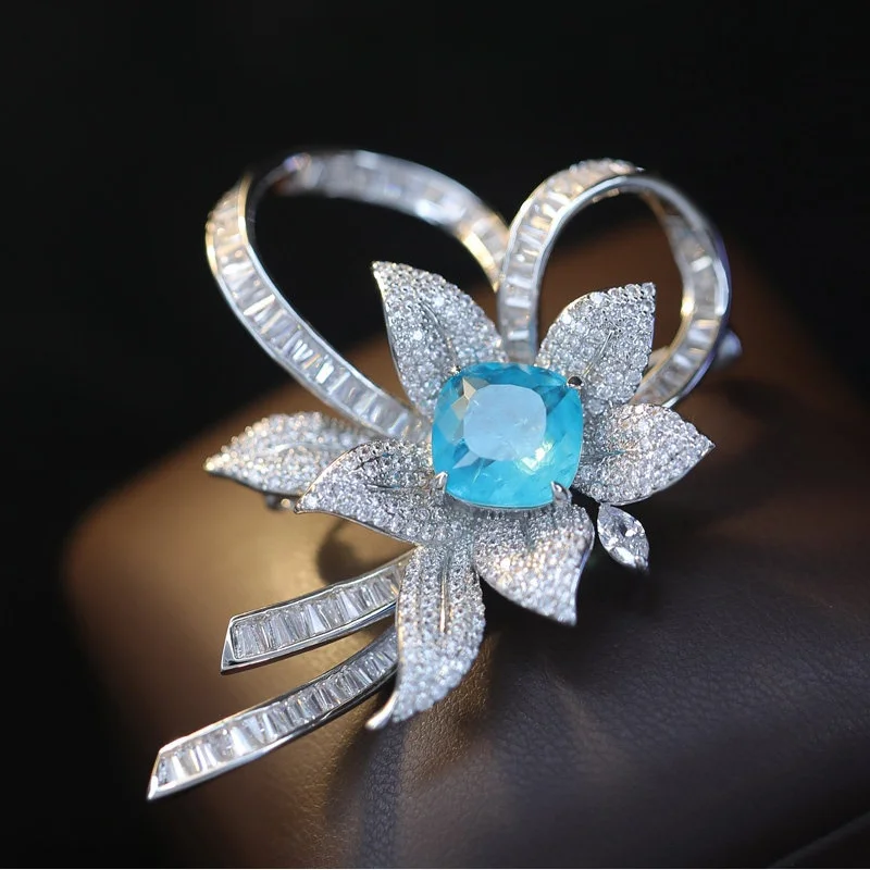 Gorgeous AAA Zircon Butterfly Camellia Brooches for Women Luxury Designer Corsage Flower Broche Pins Elegant Accessories Decor