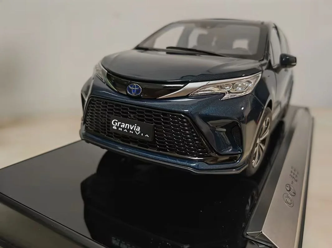 

Original Dongfeng Honda Crv Car Model 2017 Honda Cr-V 1:18 Alloy Car Model Spot Decoration Holiday Gift.