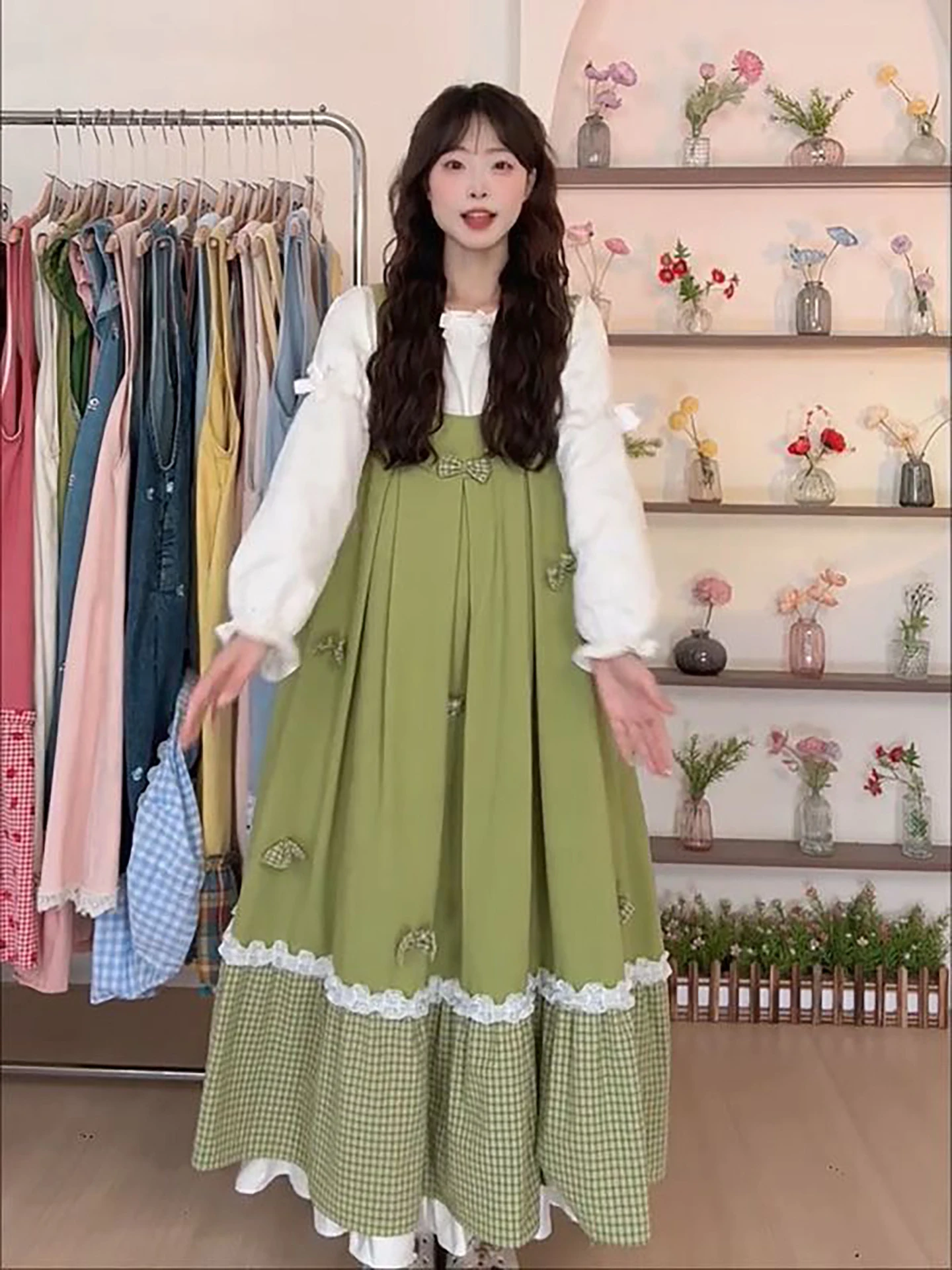 

Elegant Green Plaid Splice Strap Dress with White Long Sleeve Inner Wear Two-Piece Set Casual Fashion Women's Clothing