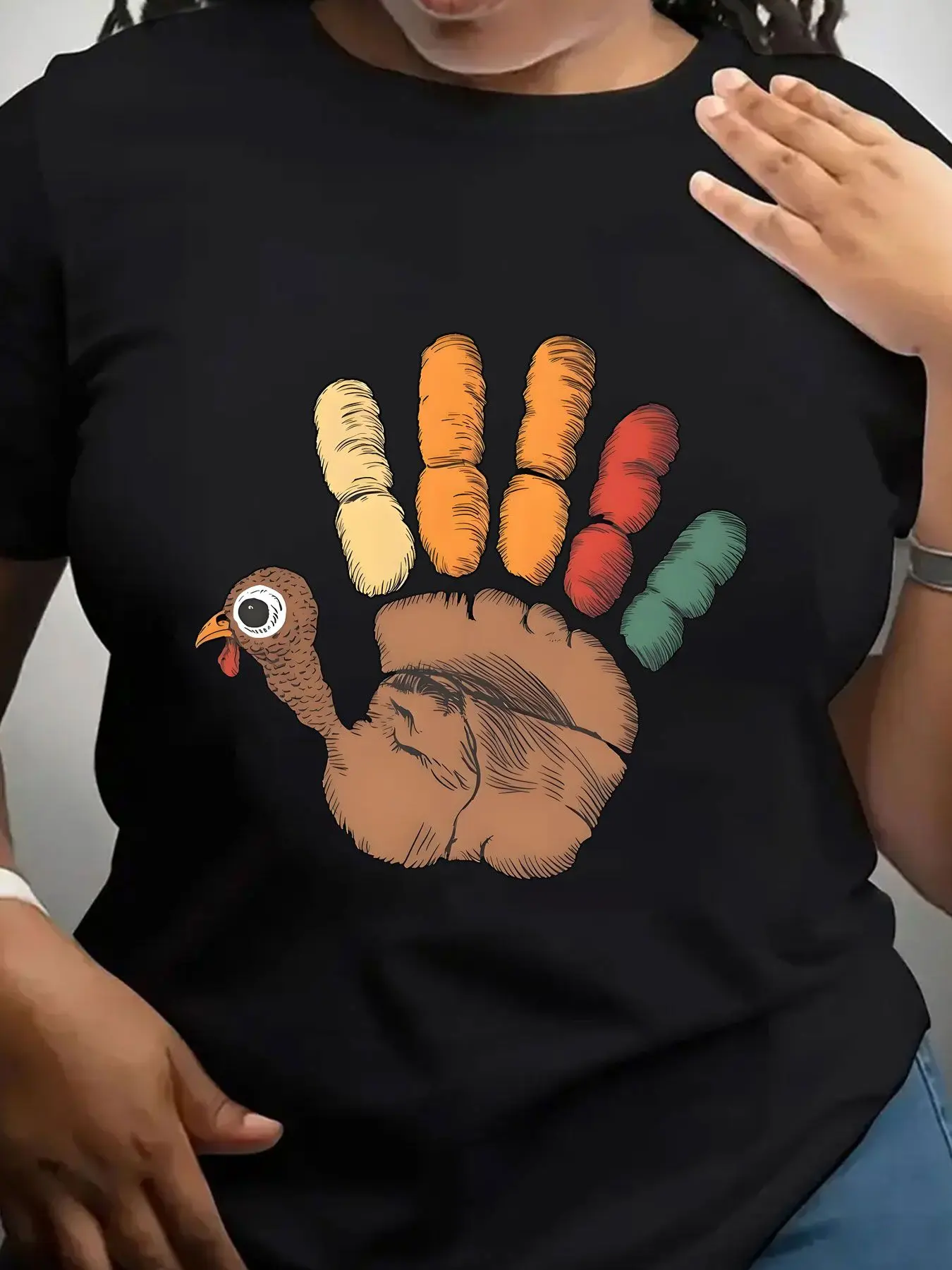 Women's Trendy Crew Neck T-Shirt Handprint Turkey Design Print Suitable for Casual Sportswear