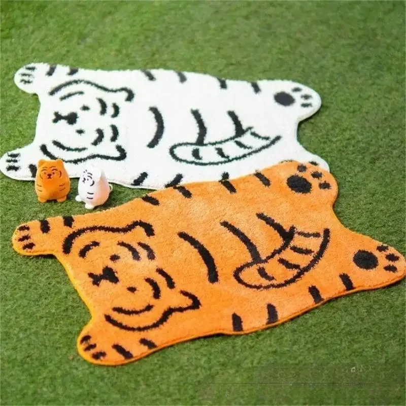 VIKAMA Cartoon Tiger Imitation Cashmere Carpet Cute Special-Shaped Bedroom Bed Blanket Plush Non-Slip Home Entrance Floor Mat