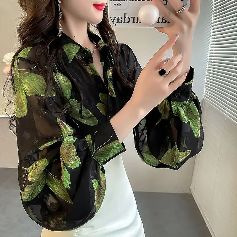 

Autumn 2023 Women's Fashion Butterfly Print Loose Lantern Sleeve Flower Shirt Lapel Comfortable and Versatile Long Sleeve Top