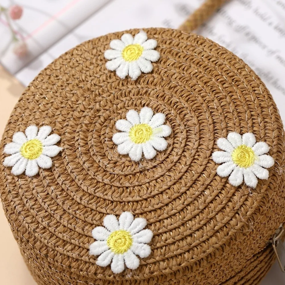 Fashion Small Daisy Straw Bag Round Shape Woven Crossbody Bag Handmade Shoulder Bag for Children Girls