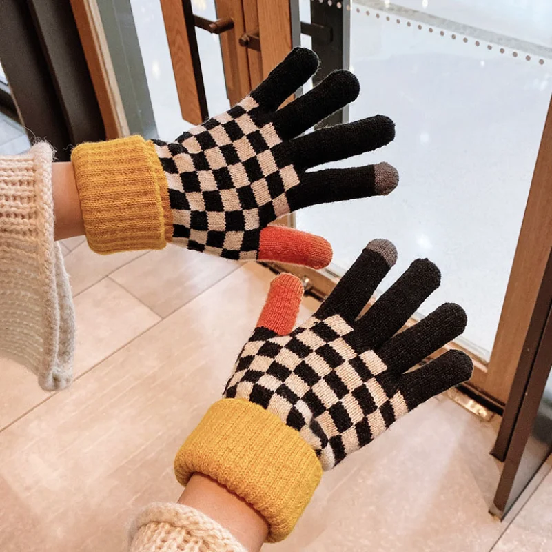 

Winter Plush Thickened Lovely Warm Ins Wool Split Finger Riding Cold Proof Touchable Checkerboard Student Gloves