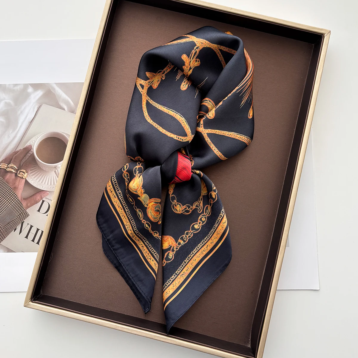 

Retro Square Scarf For Women Imitation Silk Scarves Bandanas Luxury Printed Hijab Neckerchief Elegant Beach Shawl Wraps