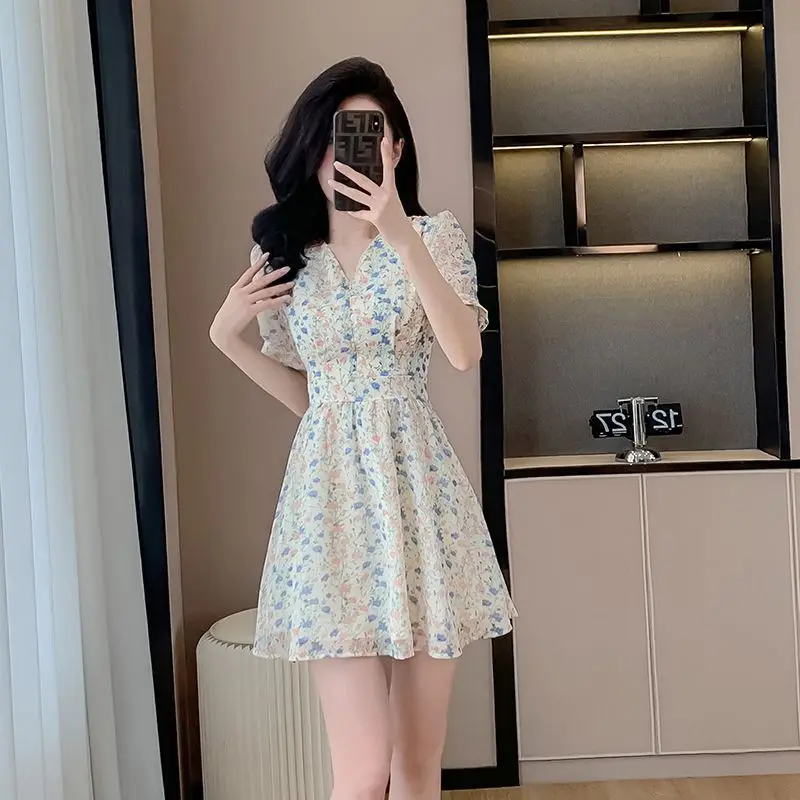 Letnia szyfonowa sukienka w kwiaty Wysoka talia wyszczuplająca Elegancka minimalistyczna sukienka z nadrukiem