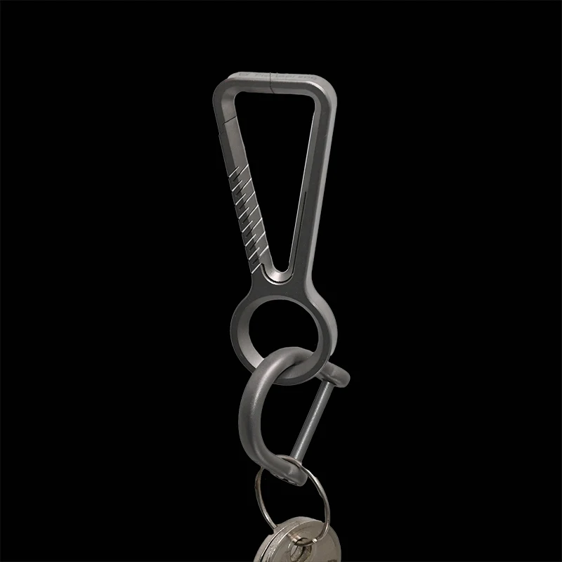 High-Quality Titanium Alloy Simple Men Key Chain Super Light High Elasticity Waist Hanging Car Keychain EDC Key Ring Pendant