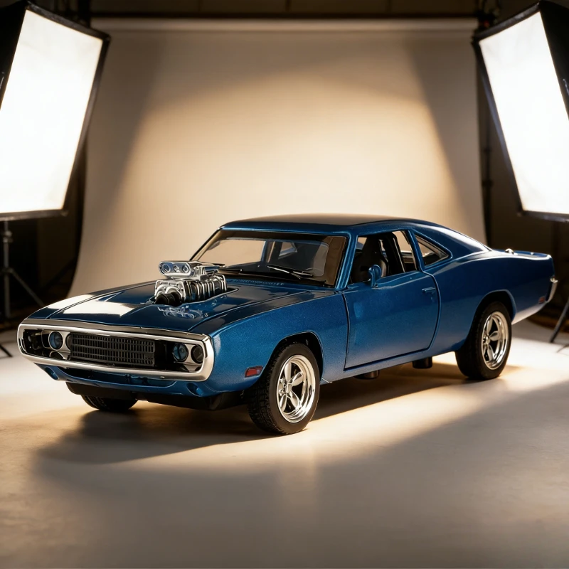 

Масштабная модель 1:32: ретро-автомобиль 1970 года из сплава с звуком, светом, открывающимися дверями и функцией отката, персонализированное украшение-игрушка