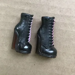 オリジナルの人形のハンズシューズブーツイヤリング装飾ドールの交換白いベージュの茶色の手カラフルな人形のアクセサリー 8ベストセールスLOL OMGアクセサリー-8