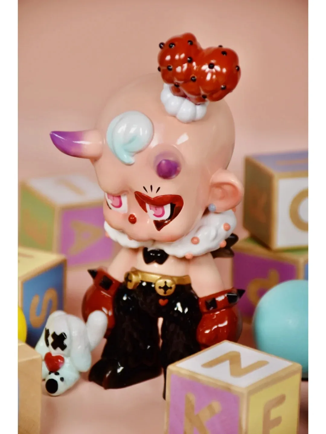 

FUNCINATING Chaosbaby·The King of Hearts Figurine Model Toy Gift