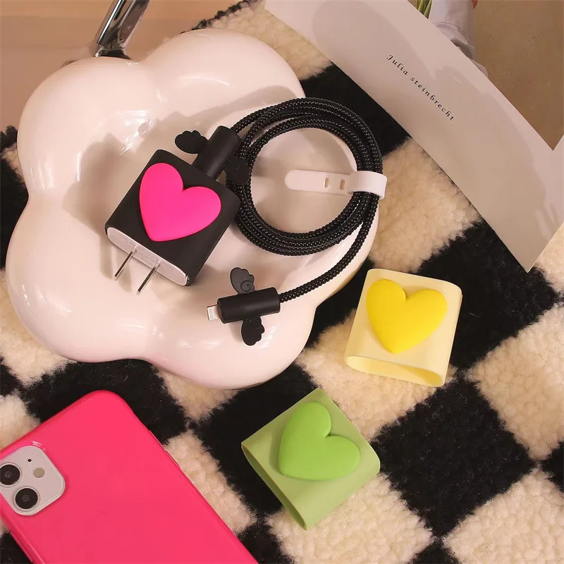 3D Cute Love Heart Silicone Phone Charger Protector For Apple Fast Charger 18W 20W Winder For IPhone 11 12 13 14 USB Data Case