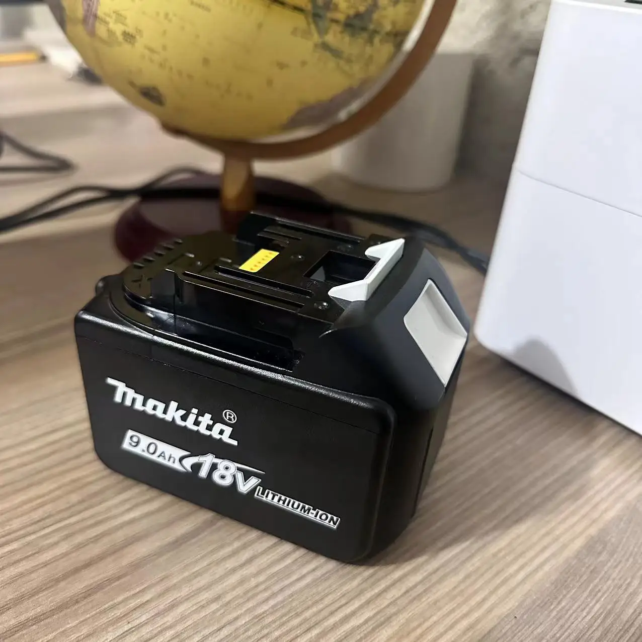 

9AH/9000mAH Makita 18V Battery Rechargeable Li-ion Lithium-ion Batteries Charger for BL1860B BL1830 BL1850 BL1815 LXT400