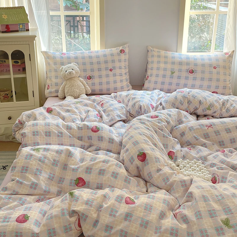 Lovely Girls Strawberry Bedding Set Soft Washed Cotton Duvet Cover Pillowcase Queen King Size Cute Home Textile for Kids